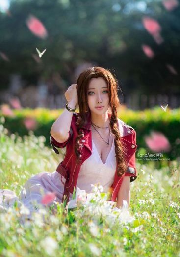 丝袜美腿日韩中文在线_十万网红美女美酱
