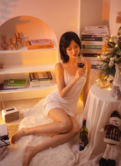 脱了内裤在阳台趴着被c_蓝光全集在线观看